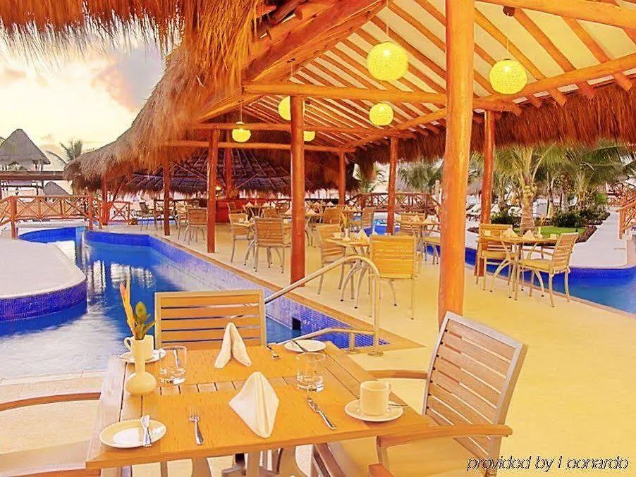 Hidden Beach Resort Au Naturel Adults Only Catamaran, Cenote & More Inclusive Akumal 5*,  México